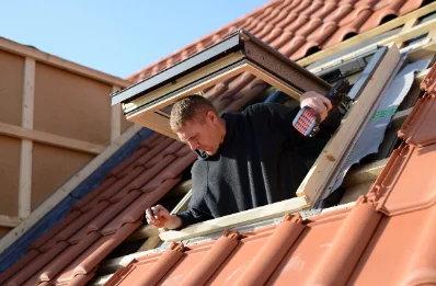 Pose de fenêtres de toit Velux à Coulon